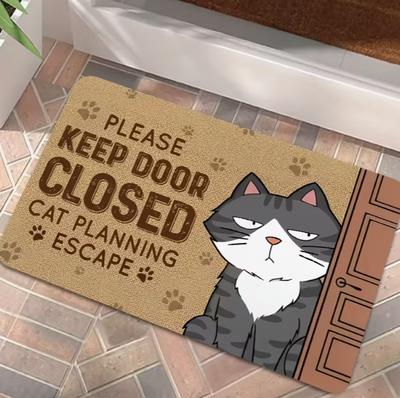 Holiday Cat Indoor Door Mat Please Keep The Door Closed The Design Is Holiday Home Decoration Enthusiasts Holiday Cat Design Mat