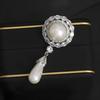 High-end Women's Retro Pearl Brooch, Light Luxury and Niche Design Sense Brooch