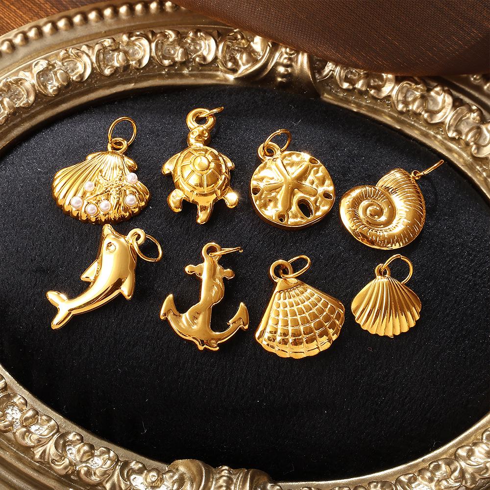 18K Gold Plated Shell Pendant for Versatile DIY Jewelry