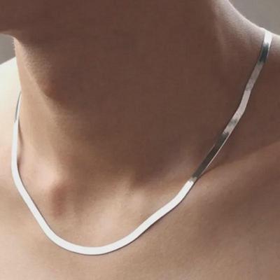Unisex Stalowy łańcuszek ze stali nierdzewnej z ostrzem węża - modne akcesoria do zawieszek w magazynie