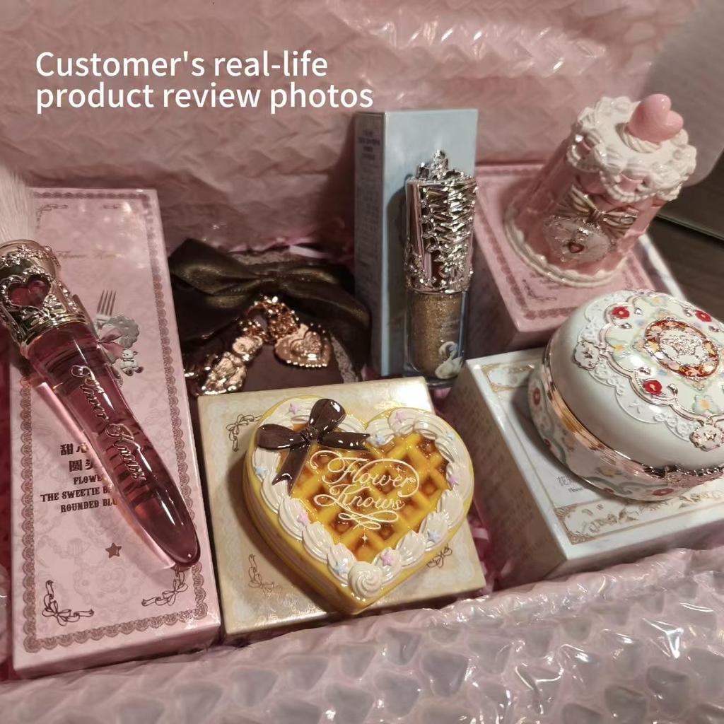 Flower Knows Komplettes Make-up-Set – Lidschatten, Rouge, Lipgloss, Überraschungs-Geschenkbox – Damen-Geschenkset PLUS Edition (Mindestens 4 Stück)