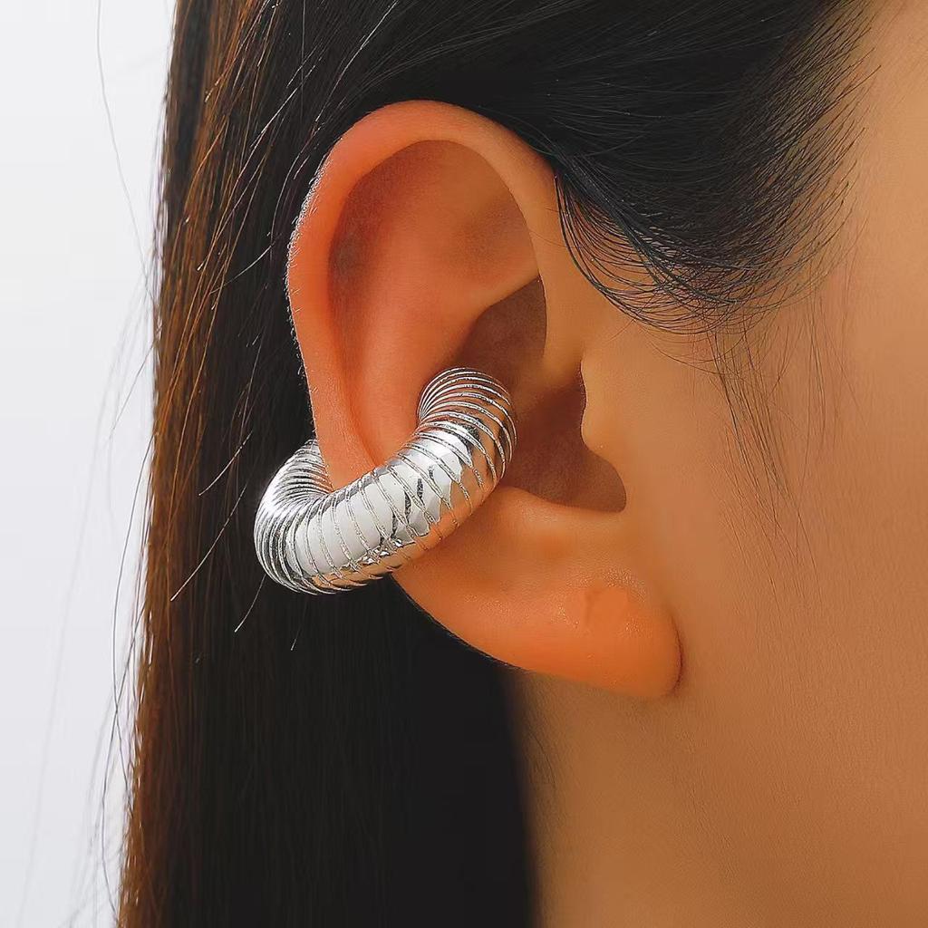 Chic European & American Oval Hollow Electroplated Ear Clip Earrings