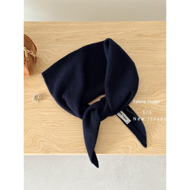 All Wool Knitted Triangular Scarf A Solid Color Versatile Shawl for Autumn and Winter  A Warm Shoulder Shield