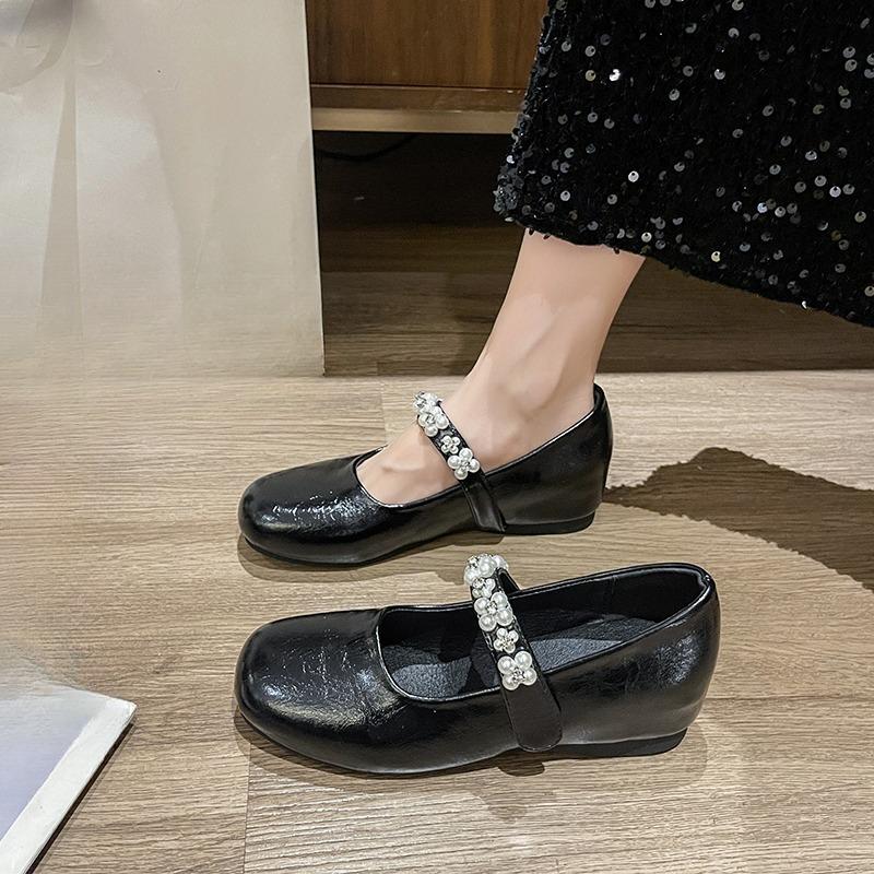 Fashion Pearl One-word Strap Soft Sole Inside Heightening Single Shoes New Round Toe Shallow Mouth Non-slip Low Top Shoes for Autumn
