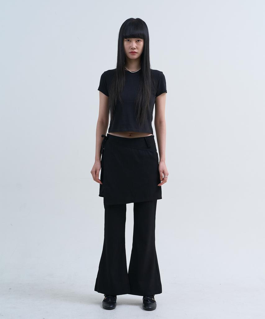 Yuseuteule Waist Embroidered Short Sleeve T-Shirt (Black)