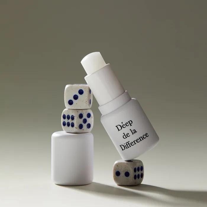 Lip Balm Stick Levres 4g Choose 1 (2 colors)