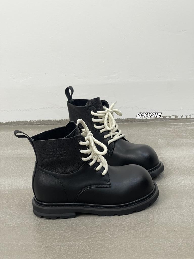 2025 new leather platform Martin boots women's versatile casual short boots heightened lace-up single shoes trendy and comfortable