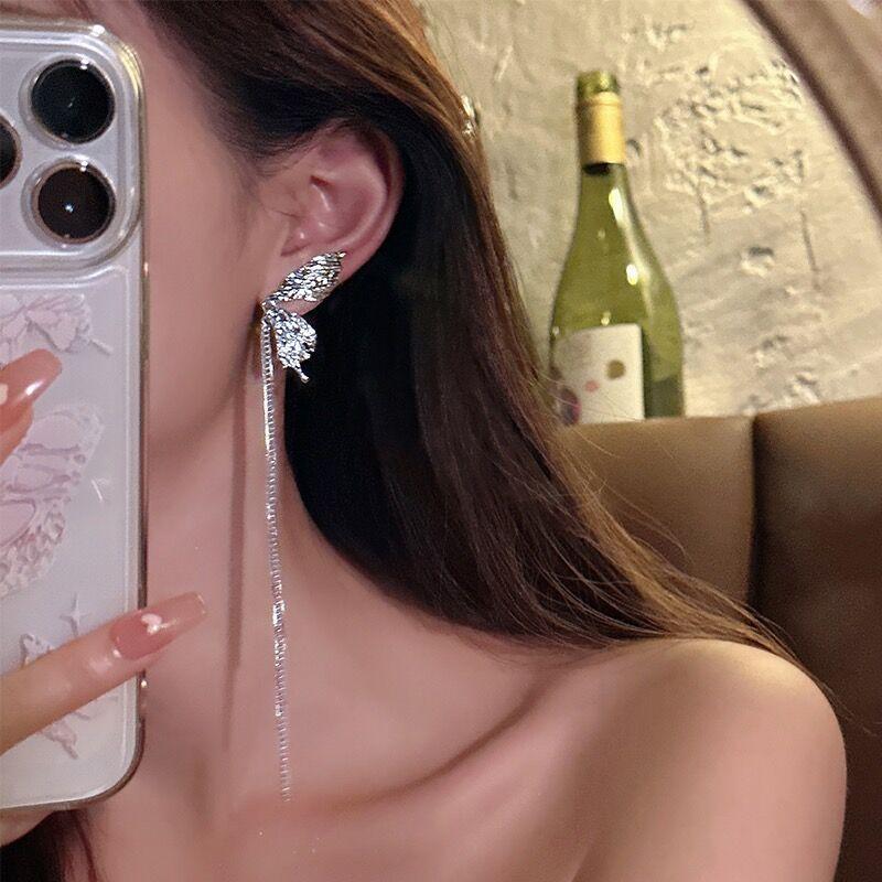 Super Feenstil Metall Plissee High-End Quasten Kette Schmetterlingsflügel Ohrringe Elfen Stecker Ohrringe Langer Stil