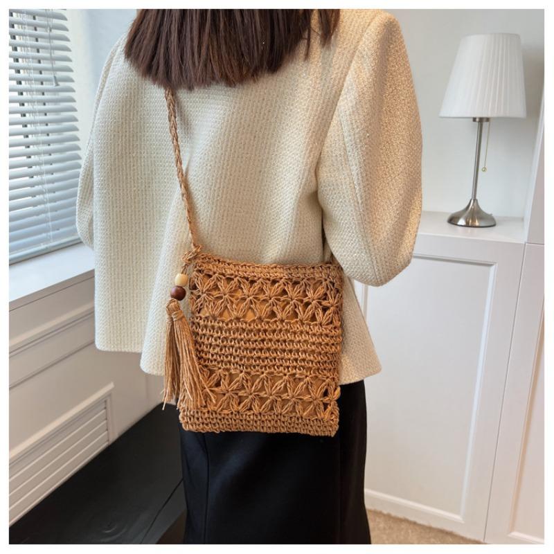 New Mobile Phone Bag Hollow Straw Women's Bag Versatile Fringed Vacation Beach Woven Shoulder Satchel