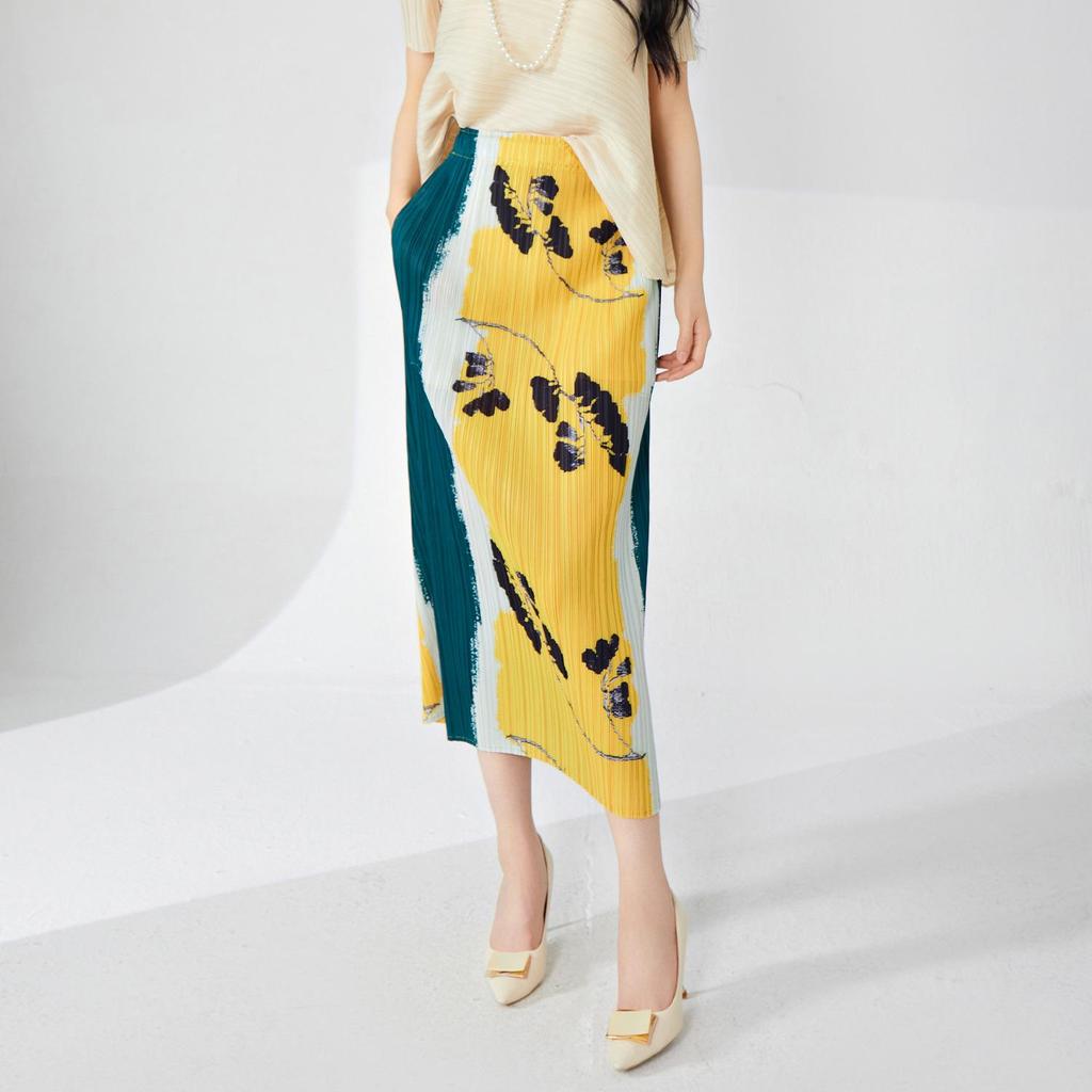 Pleated Print Midi Skirt 2024: High-End Temperament with Back Slit, Versatile Bodycon Design for Women