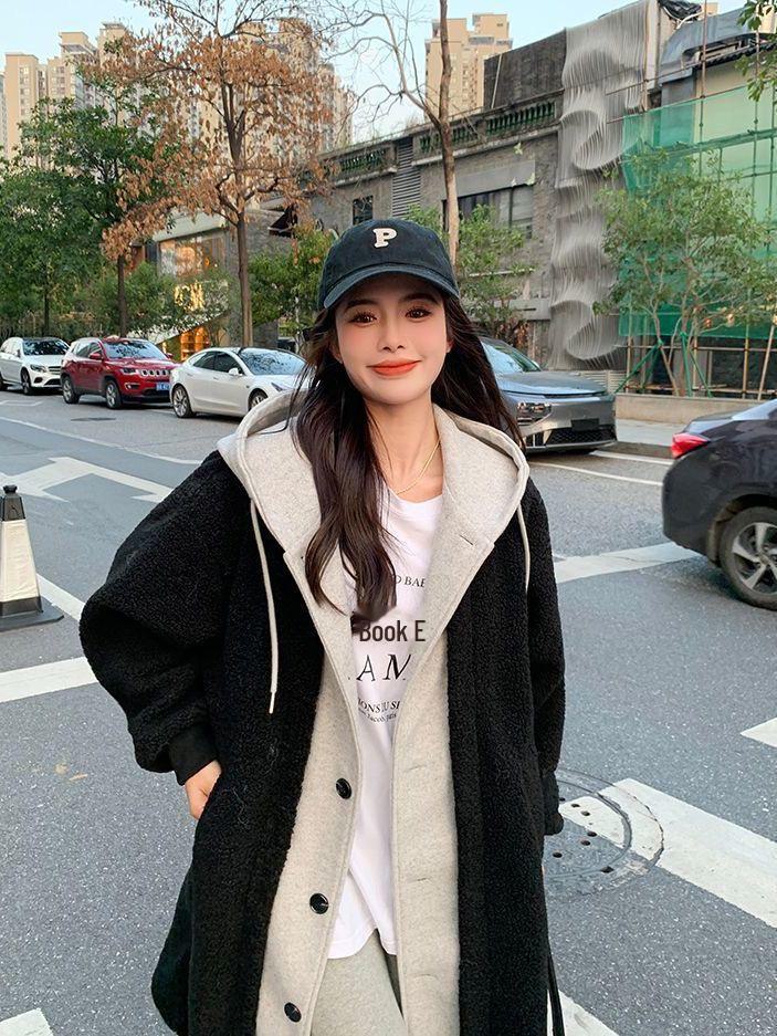 Palton lung cu glugă din piele de miel falsă două piese pentru femei - Modă de iarnă culoare uni cu nasturi