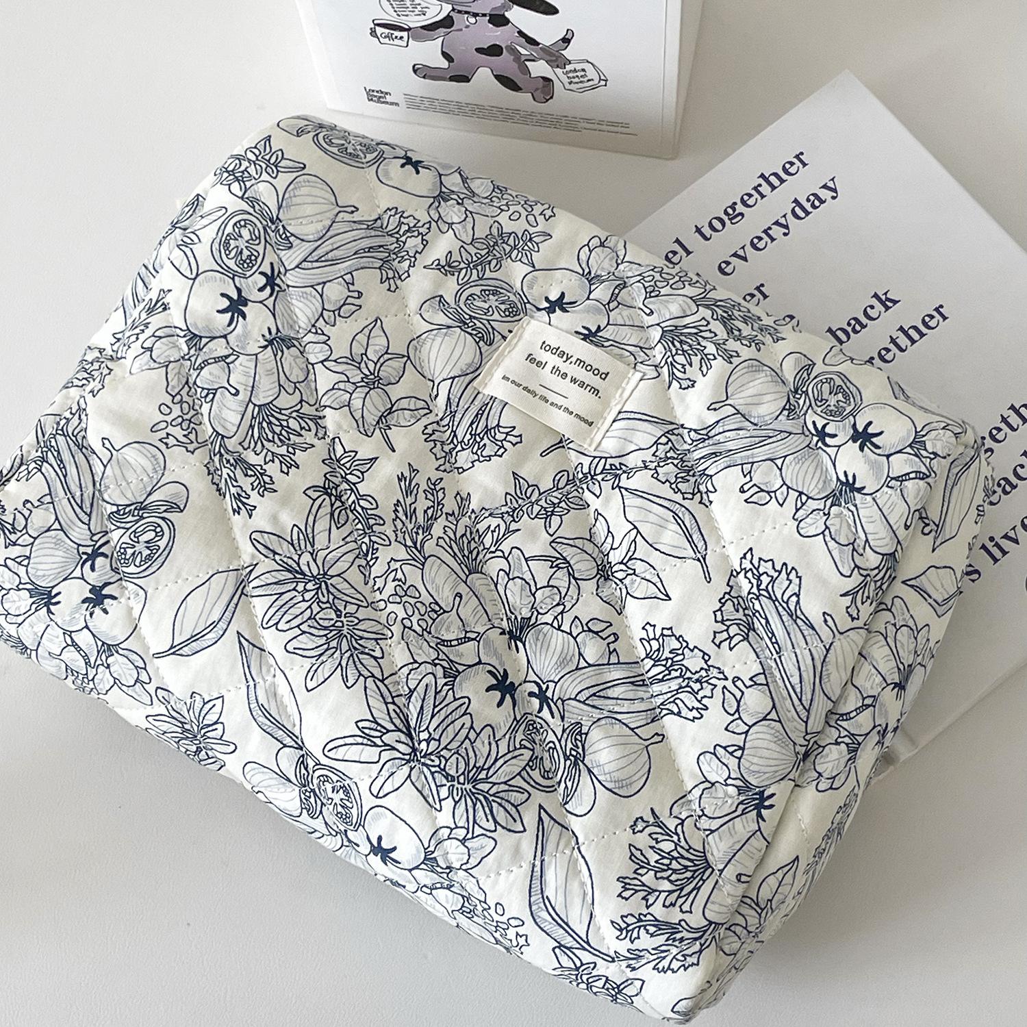 

Tea Break Jungle Series Cosmetic Bag, New Ink Ins Storage Bag, Portable Large-capacity Toilet Bag for Women Traveling