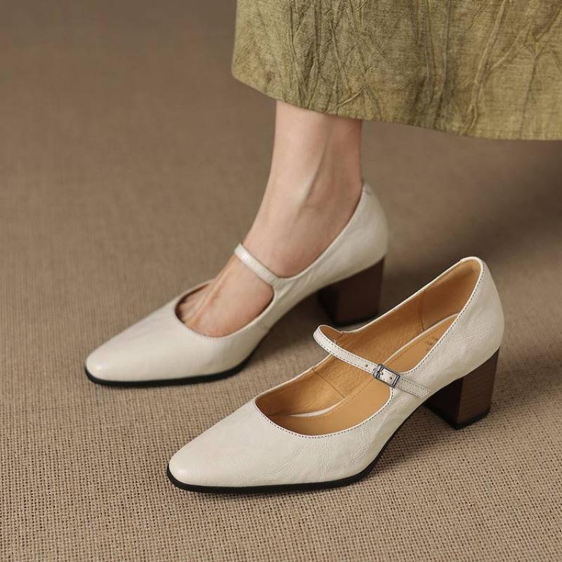 New women's leather large size single shoes solid color sheepskin pointed high heel large size shoes four seasons wear thick heel high heels women