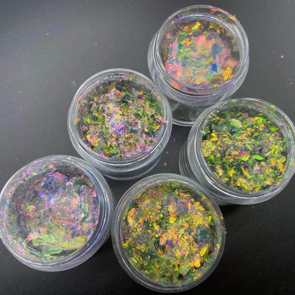 Yun Jin Halb-Irisierendes Opal-Nagelkunstpulver: Hochglänzende DIY Glitzer Pailletten.
