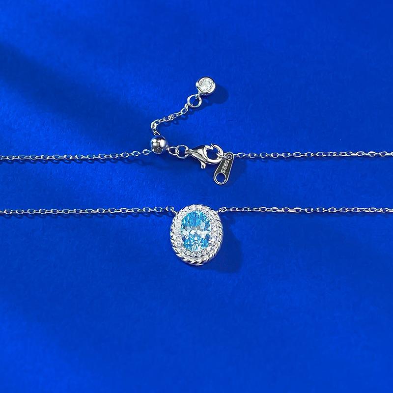 

1.5 Carat Sky Blue Pendant Commuter Retractable Necklace 925 Silver