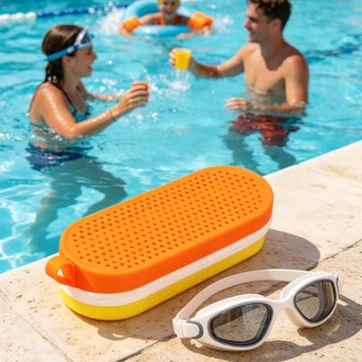Estojo para Óculos de Natação Cor Dupla com Alça Portátil Recipiente Silicone Macio Furos de Ventilação Drenagem de Água Caixa de Armazenamento