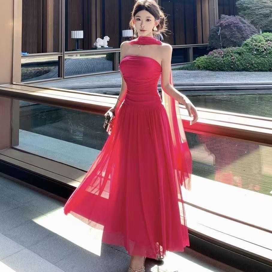 French retro red dress women's light luxury high sense Spice girl sleeveless long dress cold department unique chic skirt