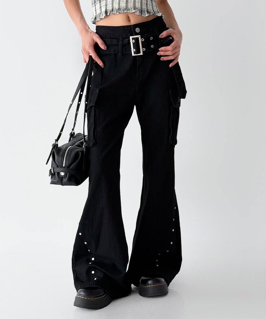 THE GREEN LAB Studded Belt Bootcut Cargo Pants [Black]