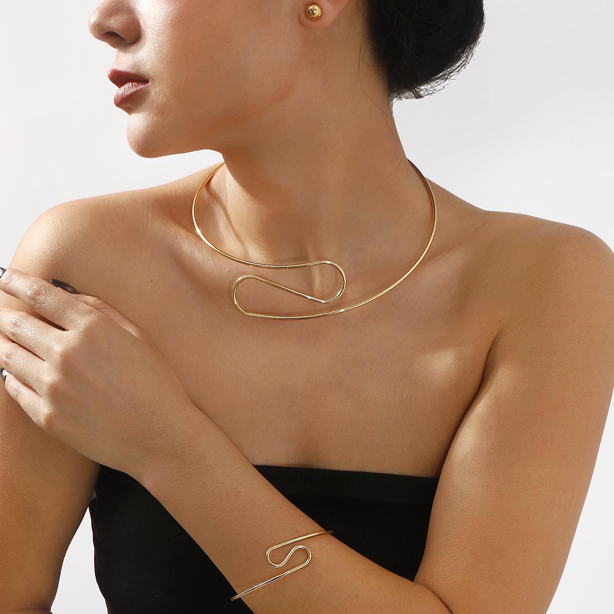 

Irregular simple bracelet necklace earring set золотий