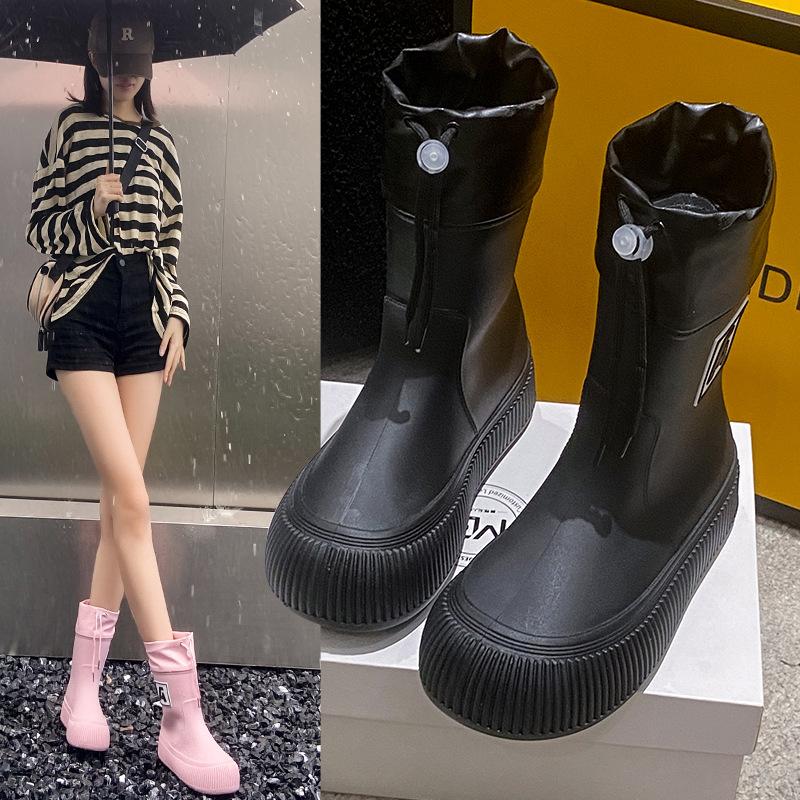 

Женские модные нескользящие резиновые сапоги в студенческом стиле 41