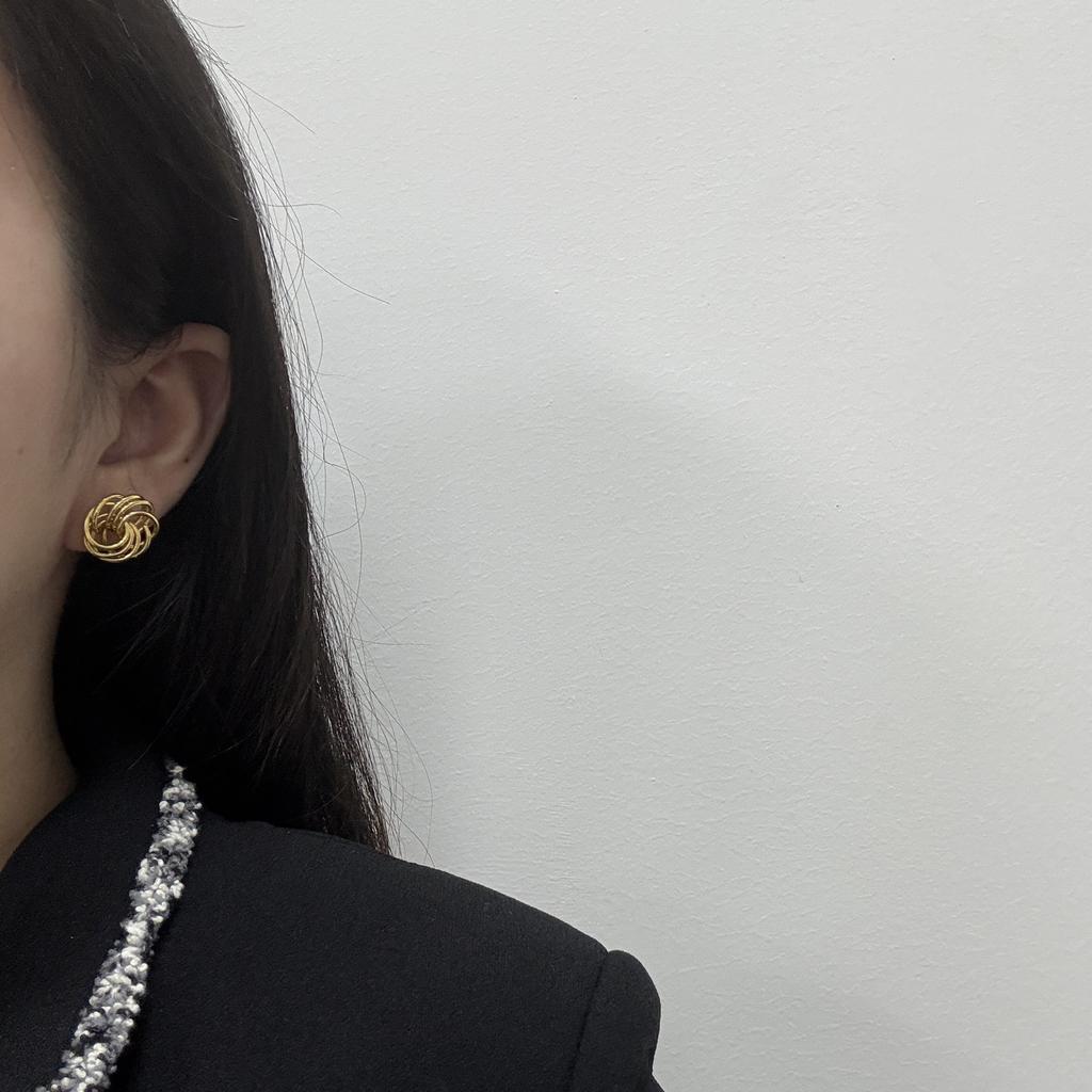 Simple Circle Earrings, Temperament, Versatile Design, High-End Earrings, Explosive Products, Daily Fashion Stud Earrings, Women