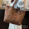 Leopard Print Bag Women's 2025 New Super Popular Tote Bag Large-capacity College Student Class Commuter Bag Shoulder Bag