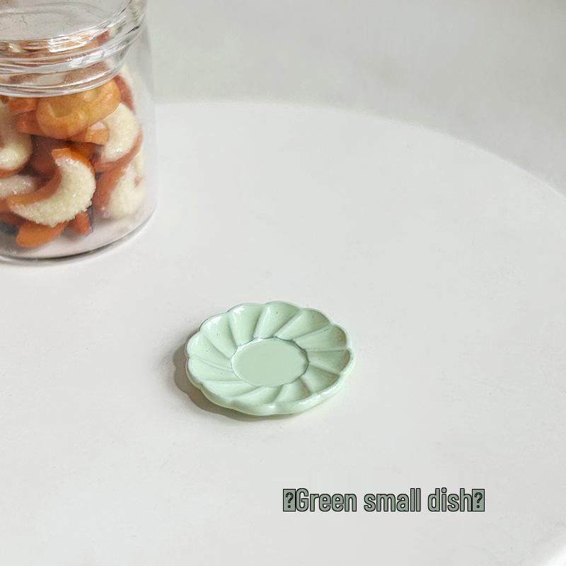 Nordic Style Miniature Candy Color Dollhouse Dining Plate Toy Ornament (D592)