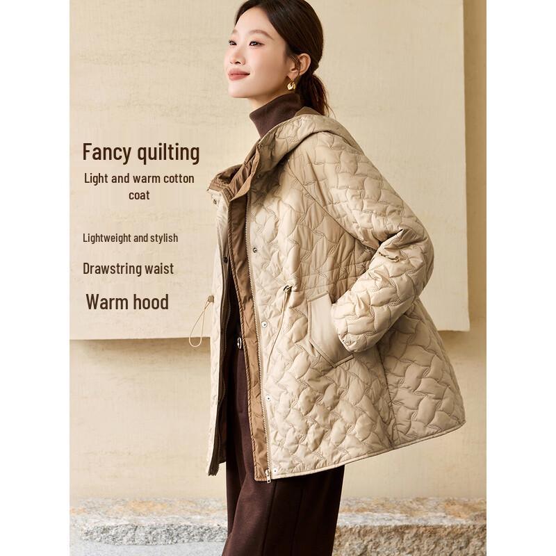 

Женская легкая теплая стеганая куртка с капюшоном для поездок L