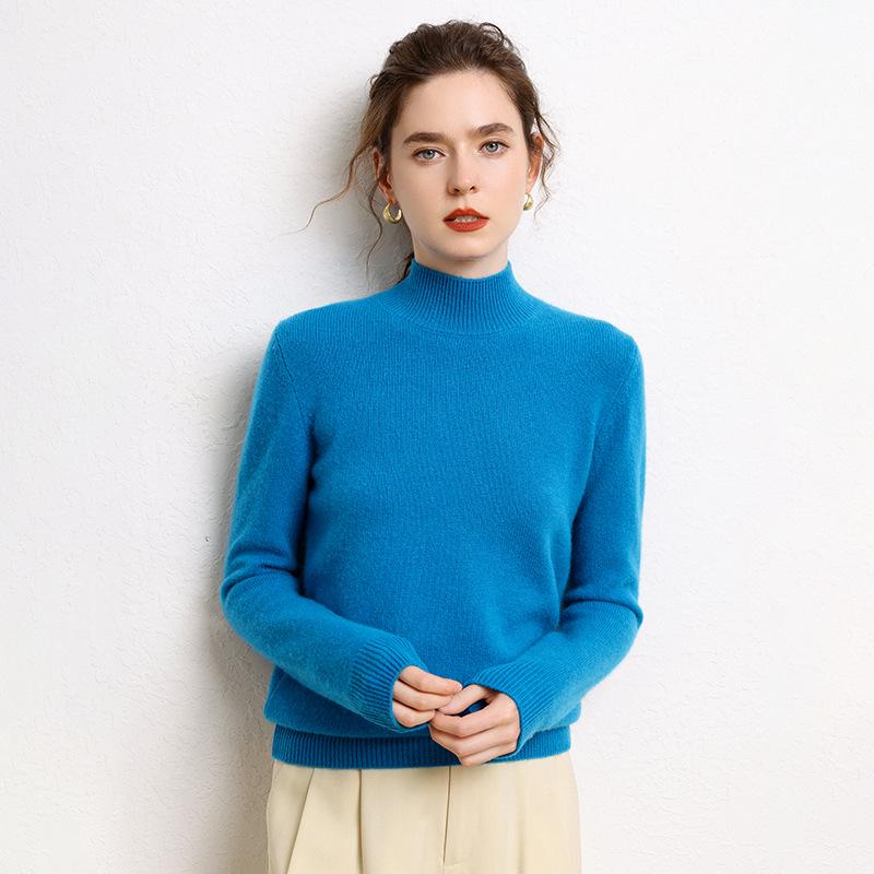 2026 Autumn/Winter Women's Cashmere Sweater: Half-High Collar, Solid Color, Gentle Style, Loose yet Slimming, Warm Base Layer.