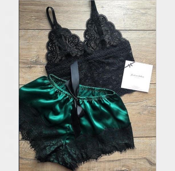 2PcsSet Women'S Pajamas Underwear Sexy Silk Satin Lingerie Women'S Sexy Lace Halter Top Shorts Pajamas Set