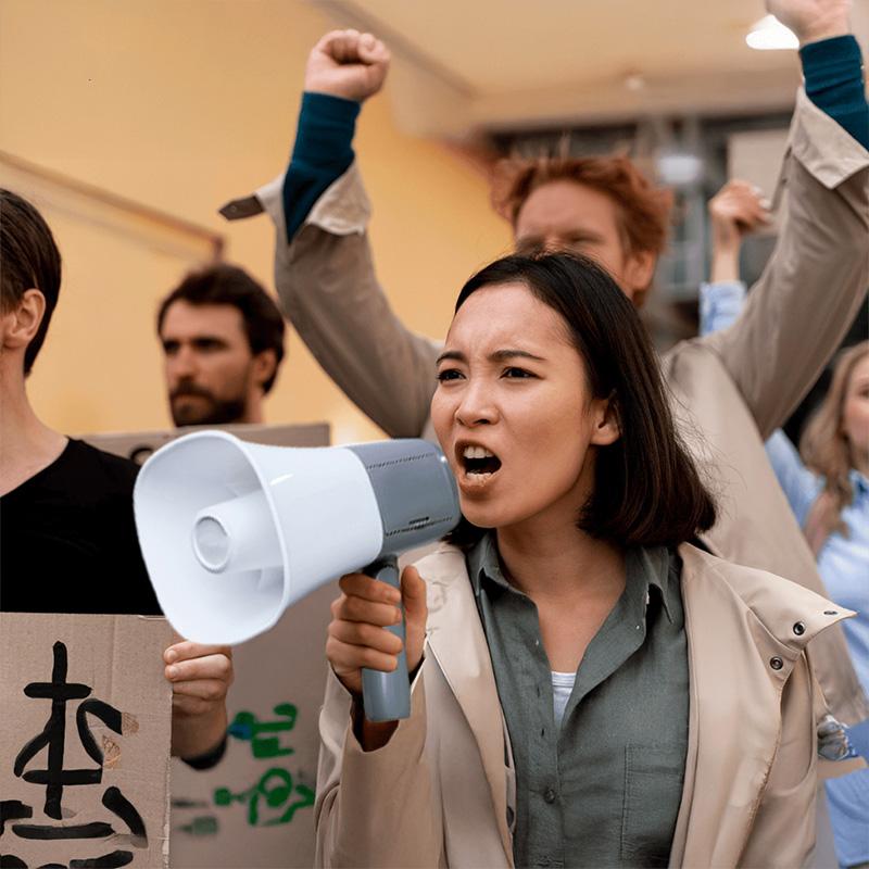 Handheld Wireless Speaker Amplified Megaphone with Recording Function Shouting Device TF Card Outdoor Publicity Stall Equipment