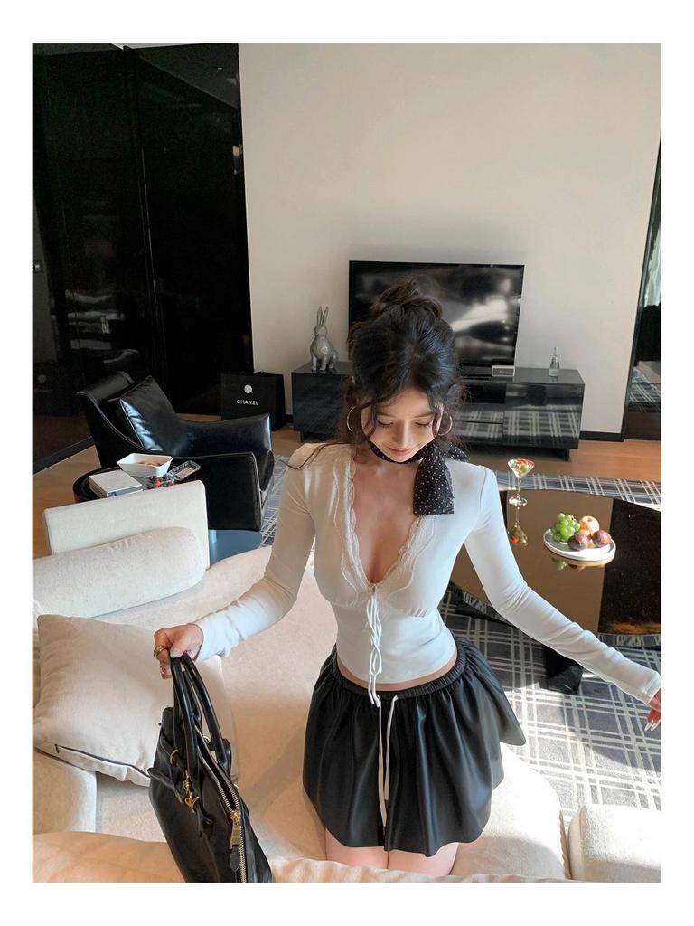 Women's Purple V-Neck Lace Splicing Long-Sleeve Slim Top - Stunning Early Autumn Fashion