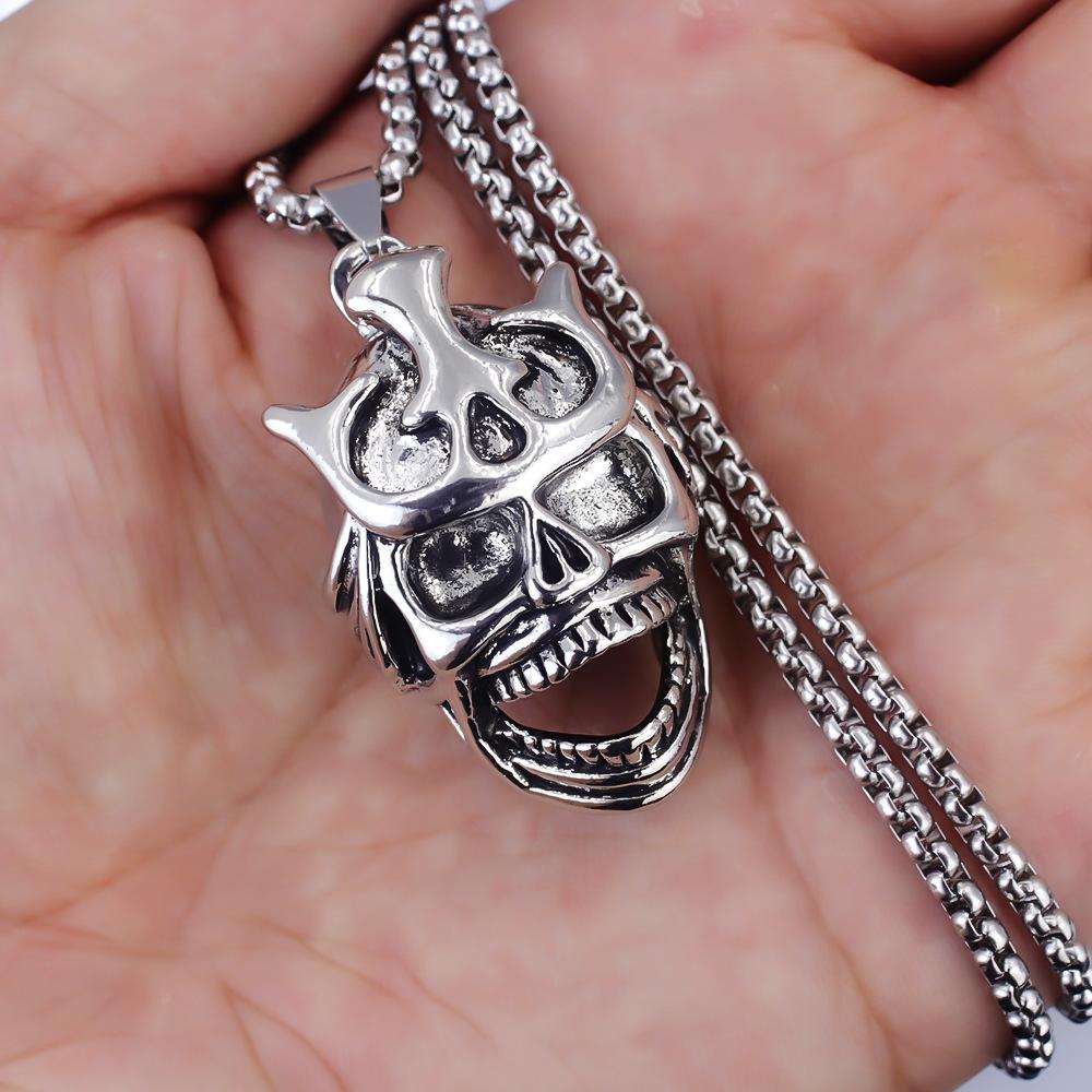 Serie Vichinga Maschera con Fascia Retrò Stile Ciondolo alla Moda su Collana