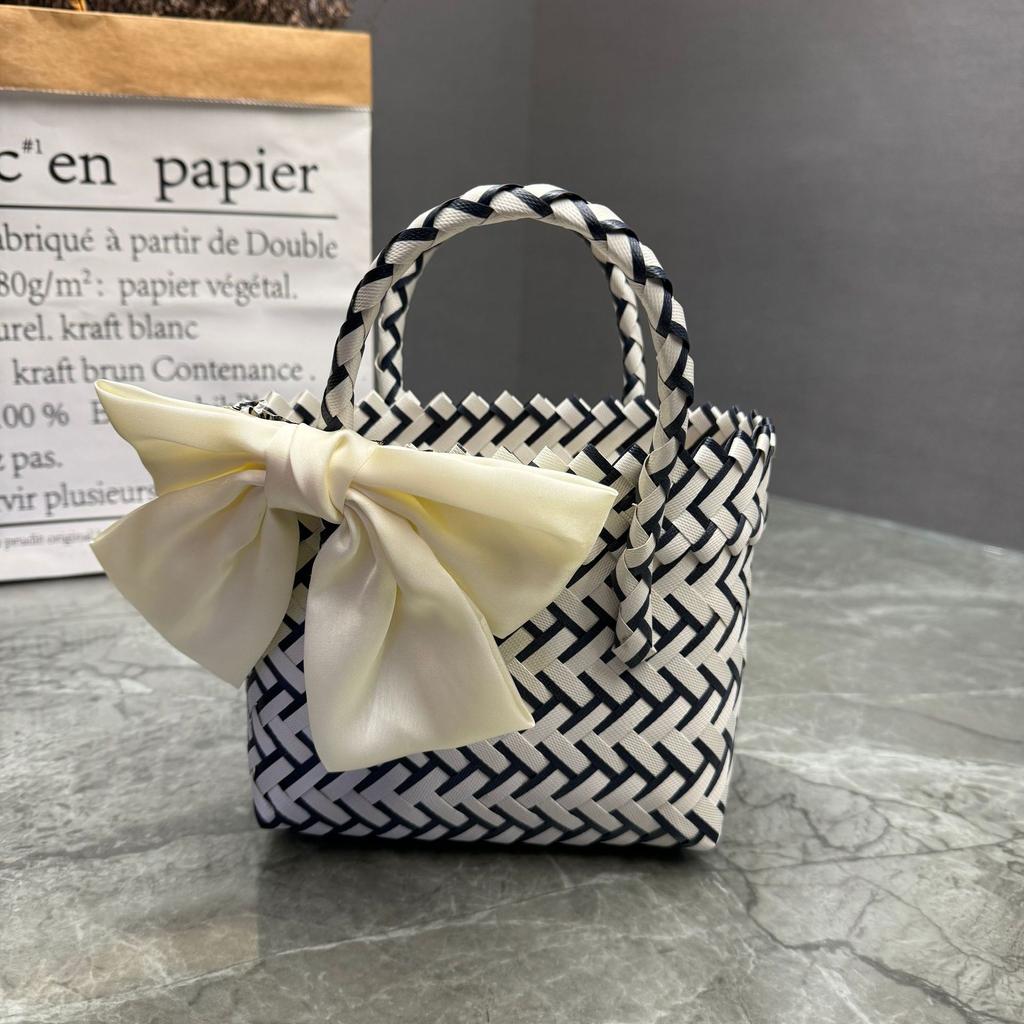 Plastic Woven Handbag Woven Basket Souvenir Basket Bag Beach Women's Bag