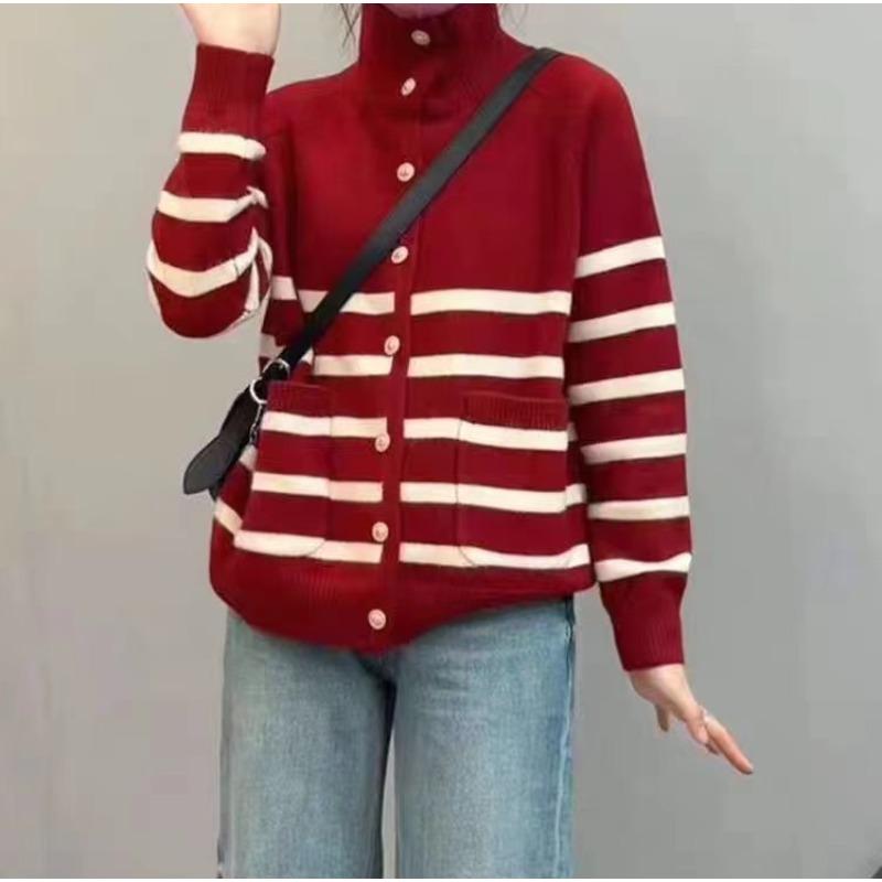 

Winter new striped lazy turtleneck single-breasted loose casual sweater jacket versatile top design sense average size красный