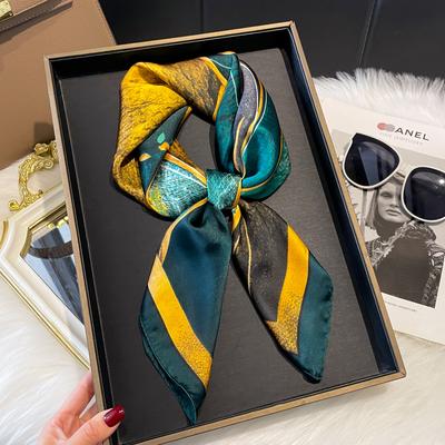 Accessoires – Schals & Tücher