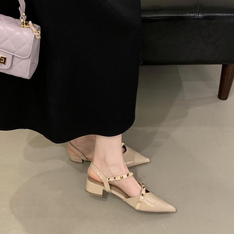 Rivet bag head sandals women's thick heel 2025 spring and summer new willow nails Roman fashion patent leather pointed flat shoes