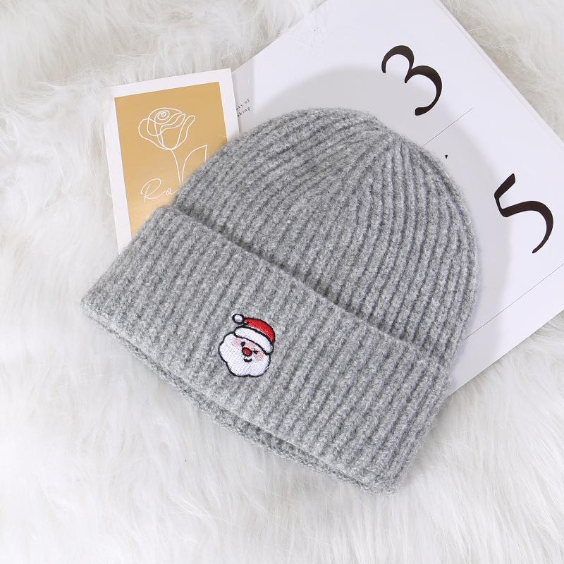 

Santa Claus Embroidered Hat for Women Outdoor Cold Proof Knitted Hat with Large Head Circumference and Face Small Woolen Hat for Men M（56-58cm）
