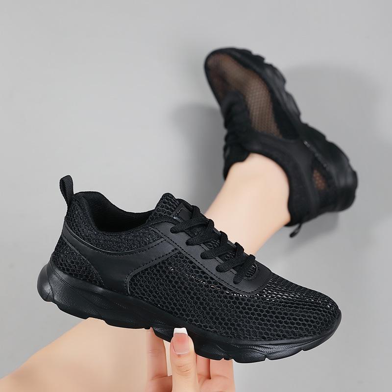Summer New Breathable Mesh Large Mesh Hollow Running Shoes Lightweight Soft Sole Sports Casual Net Shoes