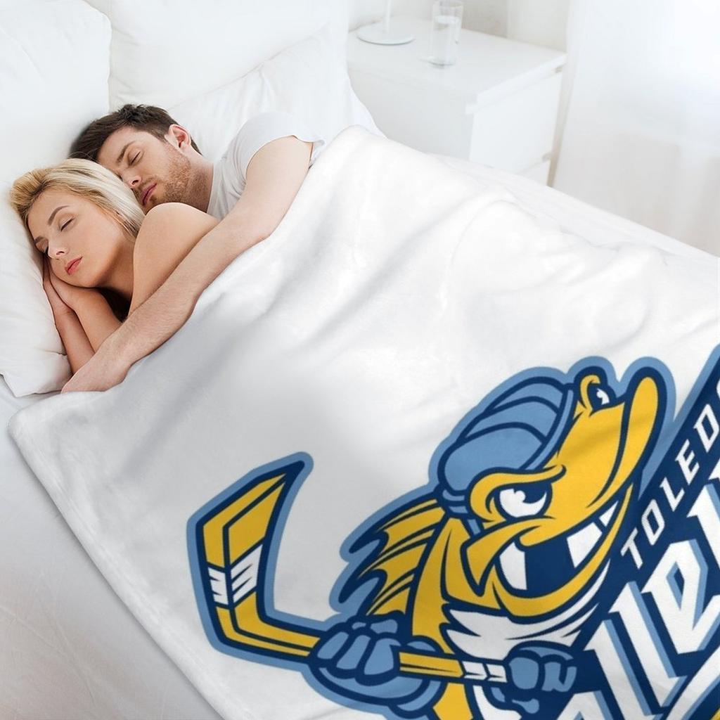 Toledo Walleye Throw Blanket for winter Luxury St Fashion Sofas Furrys Blankets