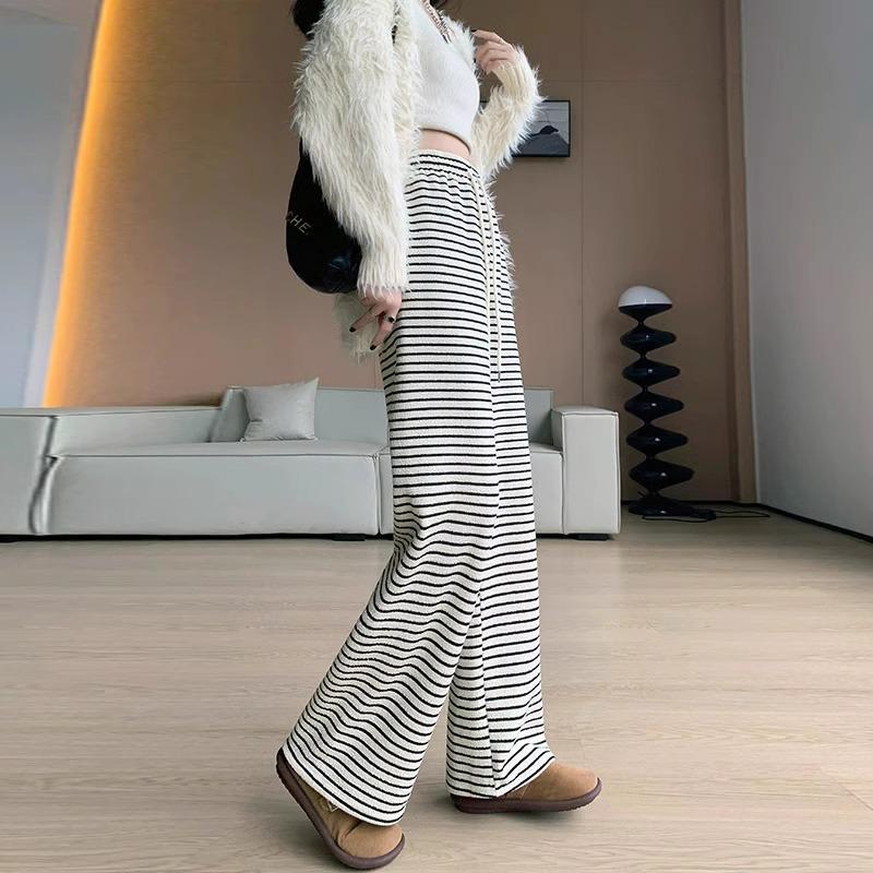 Women's High Waist Black & White Striped Petite Wide Leg Pants - Fleece Lined for Autumn/Winter