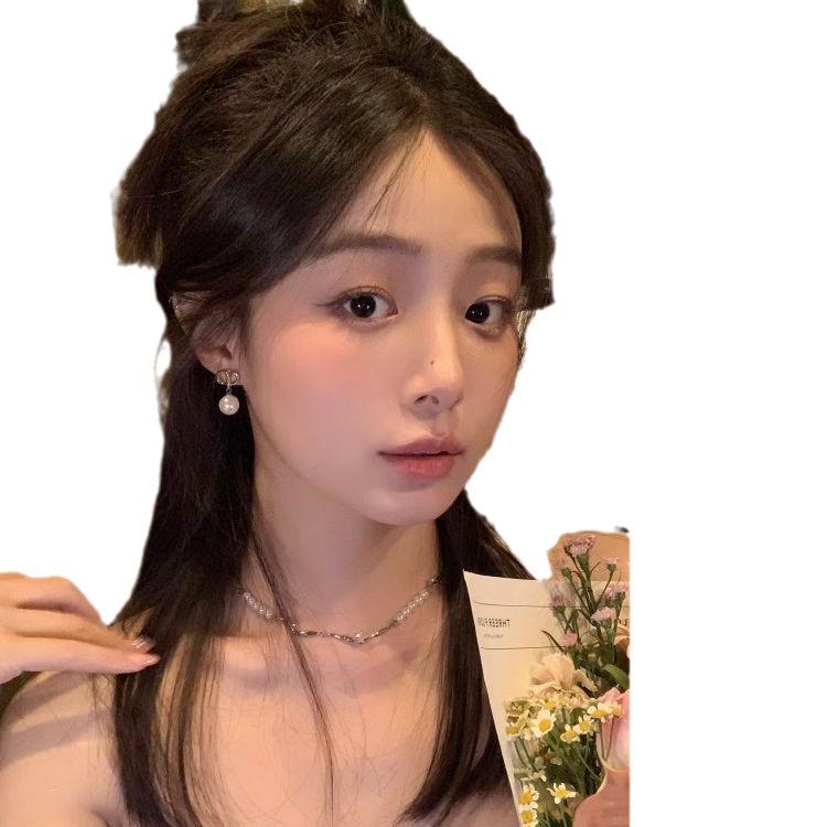 2024 Französische Retro Perlen Initial Ohrstecker: High-End Nischendesign