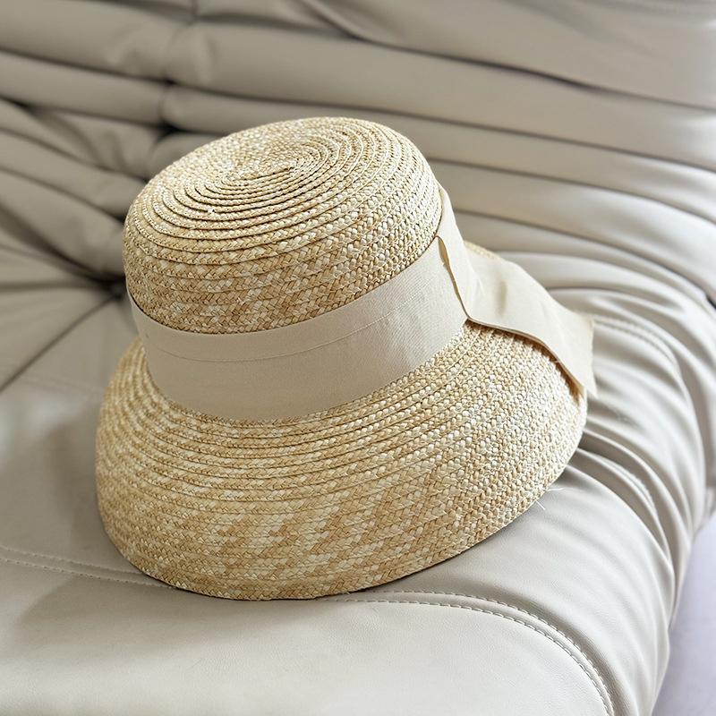 French Curved Brim Natural Straw Straw Hat Summer Handmade Large Brim Pot Hat Outing Holiday Hat Round Top Street Photography