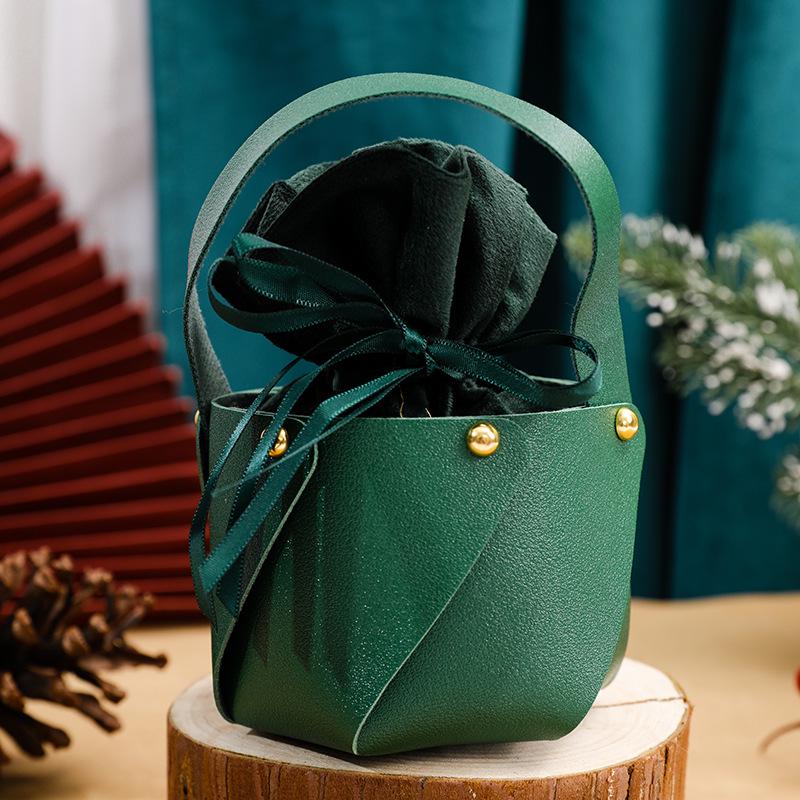 Xiaohongshu 2025 Velvet Drawstring Apple Gift Bag – Christmas Eve Hot Seller