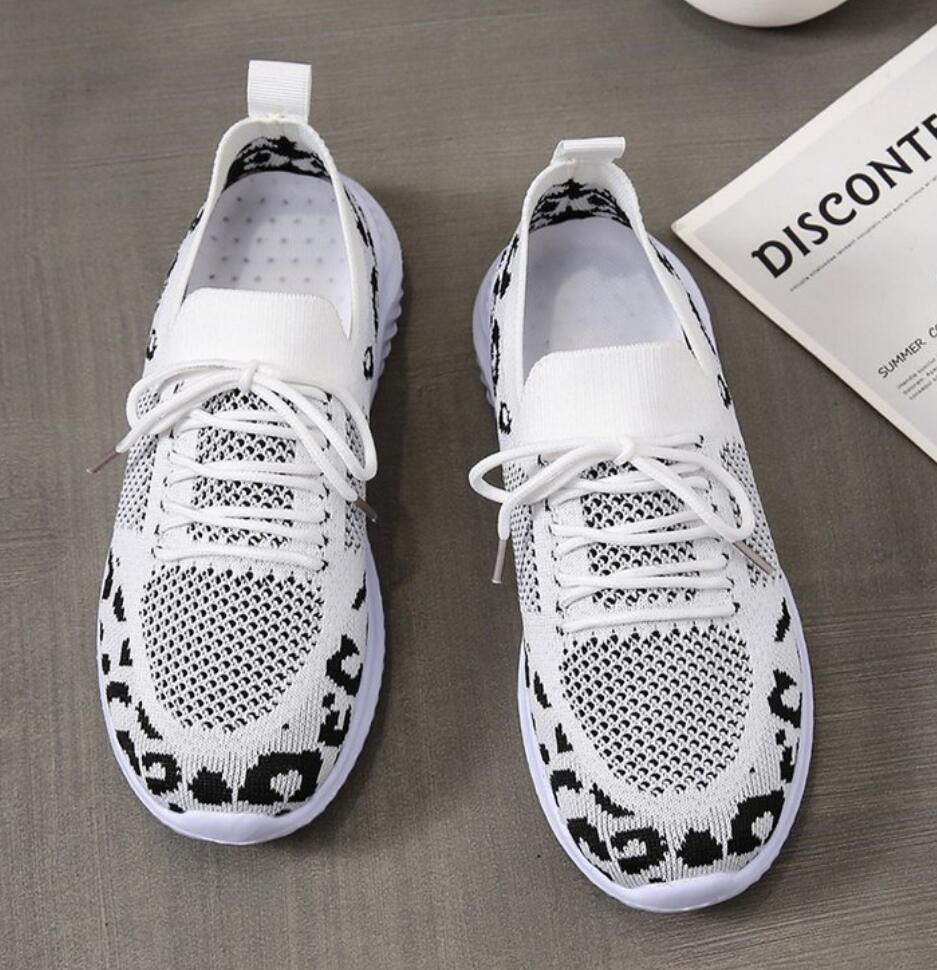 Mode 2024New Damenmode Flache, rutschfeste Damenschuhe Einfarbig Mesh Outdoor Light Sneakers Damenschuhe Große Größe 36-43 Schuhe