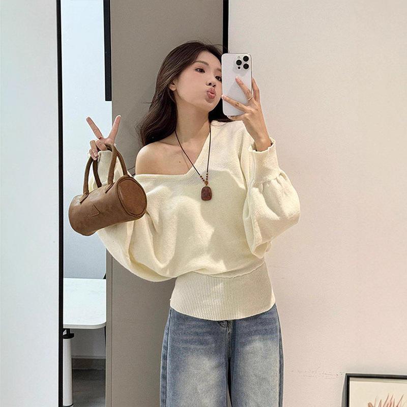 Korean Style V-Neck Batwing Sleeve Tie-Waist Slimming Sweater