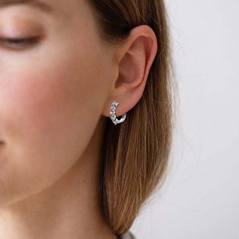 Total 0.6Ct Moissanite Hoop Earring Genuine Copper For Women Timeless Shining Wedding Engagement Party Earring Jewelry Creation