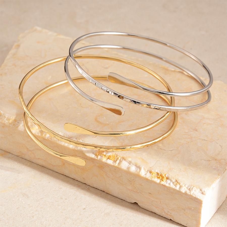 Elegant Double-Layer Open Bracelet: Luxurious, Versatile Wristband for Women