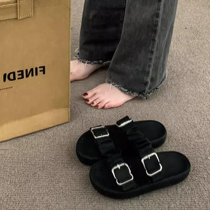 Cool slippers women's summer outer wear 2025 new thick-soled casual fashion high-end super fire shit-stepping beach sandals