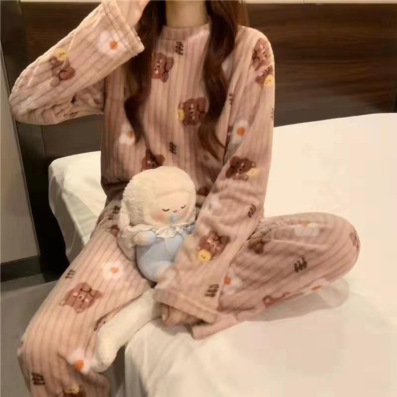 Women's Flannel Two-Piece Pajama Set: Round Neck, Loose Long Sleeve, Double-Sided Fleece Homewear.